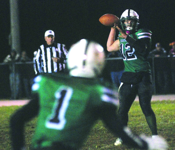 Wildcats' Peyten Stephens conducts a clinic at quarterback